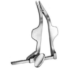 Cloward Cervical Vertebral Spreader with Angled Prongs and Ratchet Mechanism